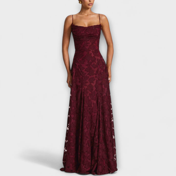 Kairi - Robe Maxi Élégante avec Dentelle Florale et Bretelles Spaghetti