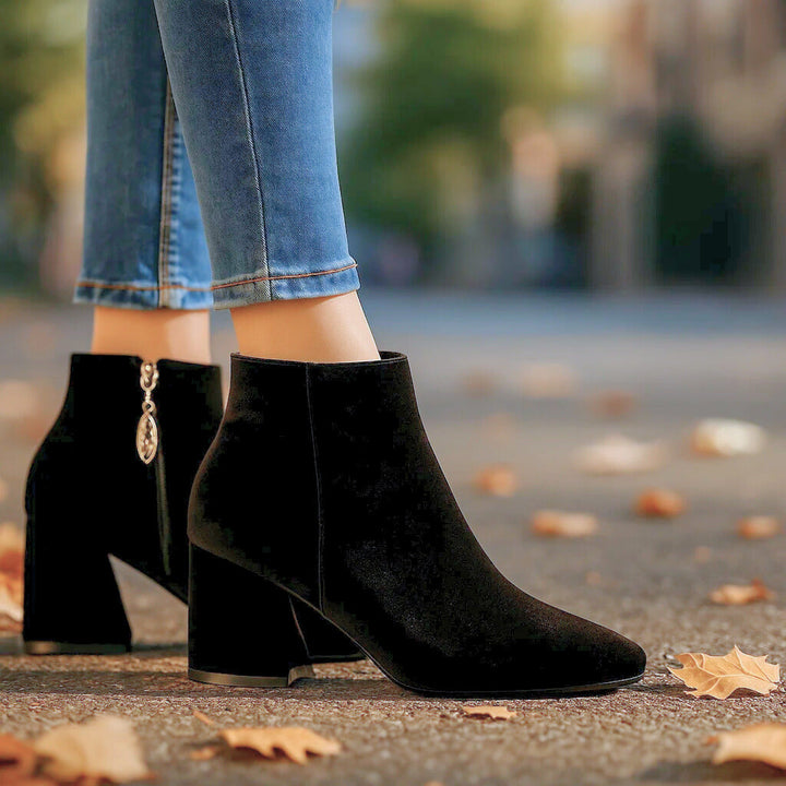 BOTTES EN VELOURS VALENTINA