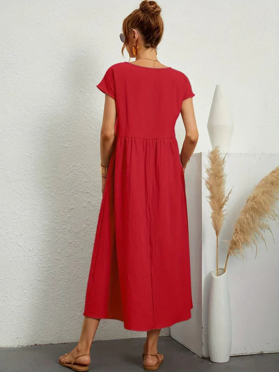 Gabrielle | Robe midi fluide d'une élégance intemporelle
