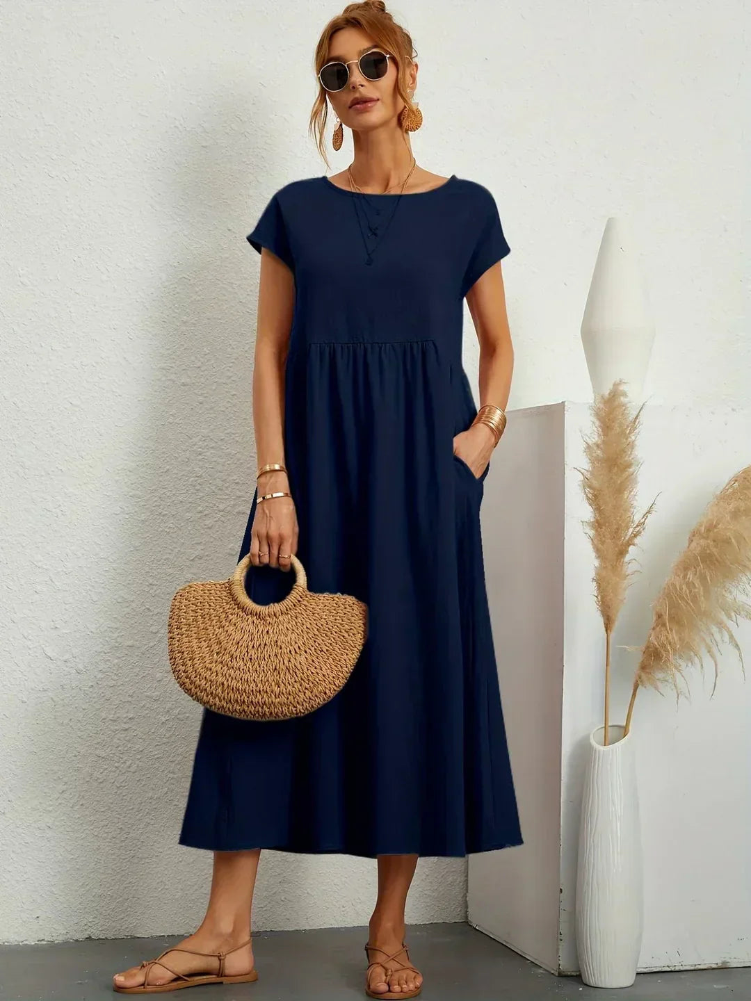 Gabrielle | Robe midi fluide d'une élégance intemporelle