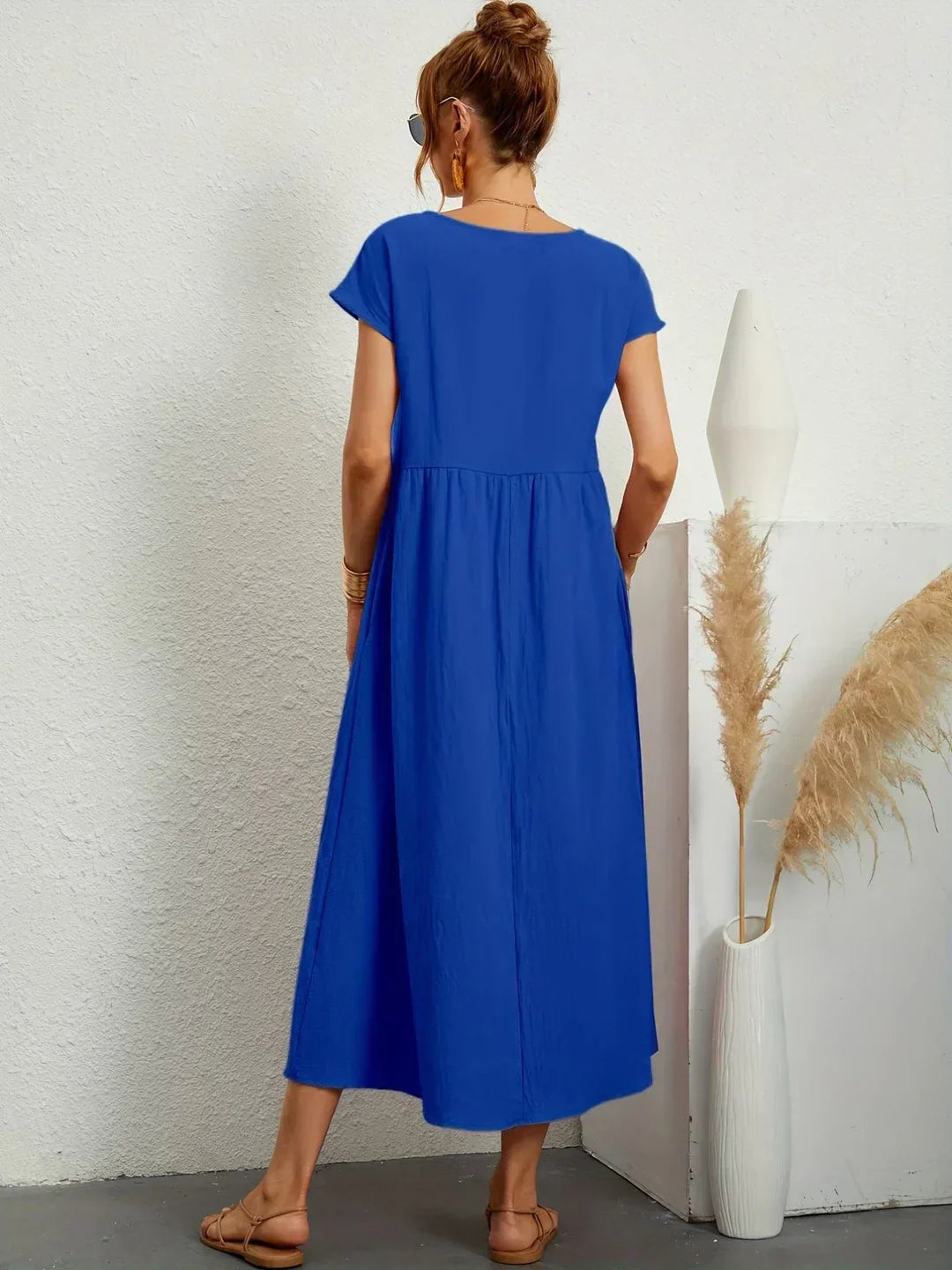 Gabrielle | Robe midi fluide d'une élégance intemporelle