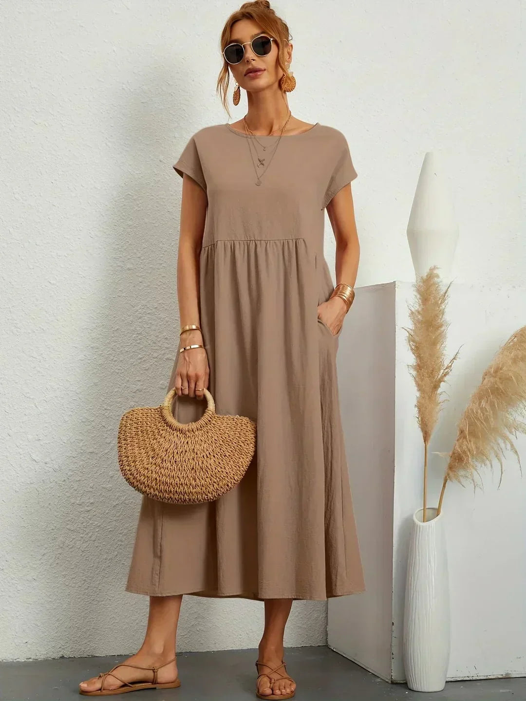 Gabrielle | Robe midi fluide d'une élégance intemporelle