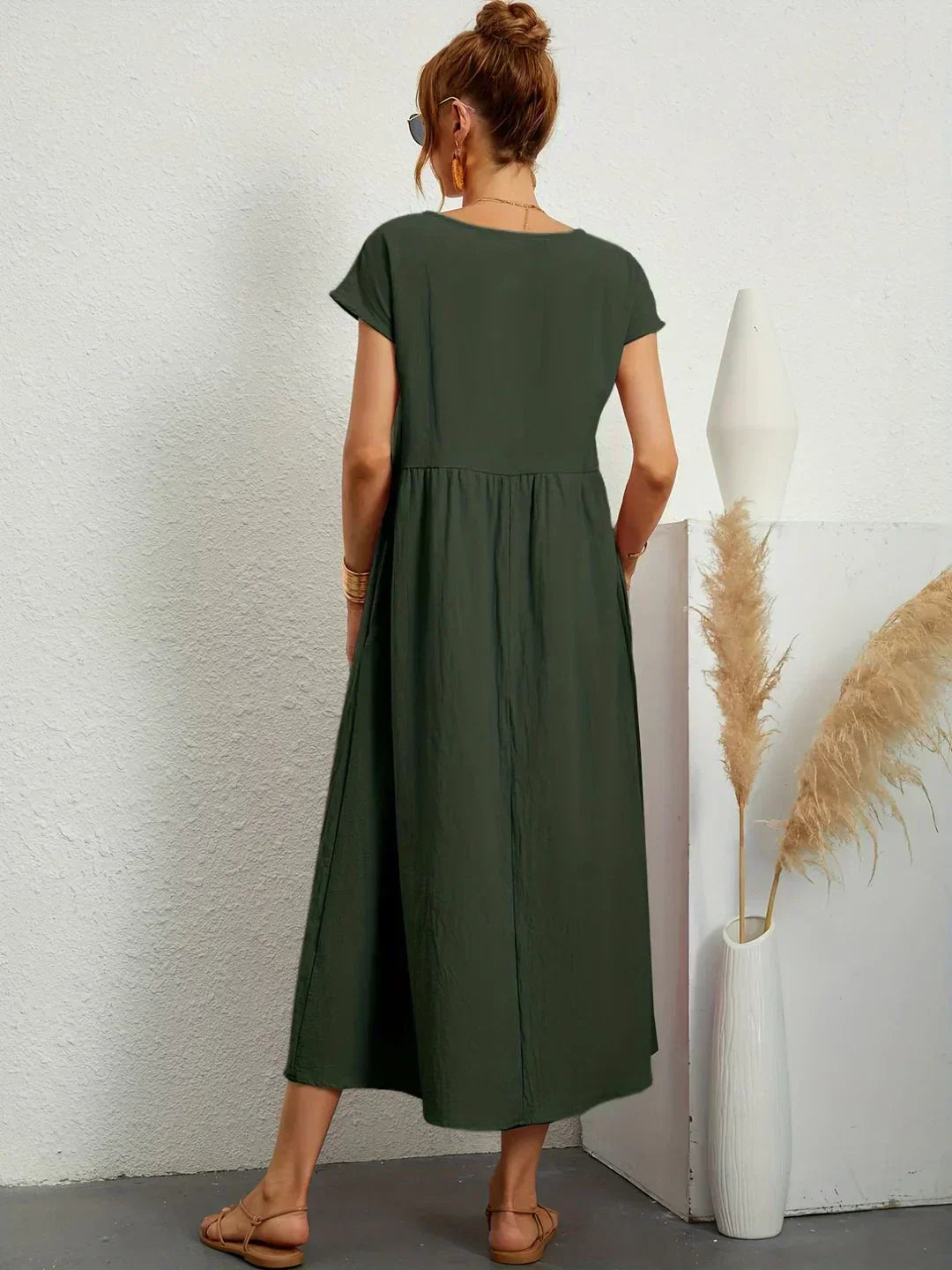 Gabrielle | Robe midi fluide d'une élégance intemporelle