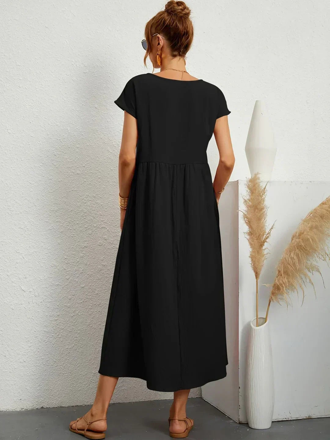 Gabrielle | Robe midi fluide d'une élégance intemporelle