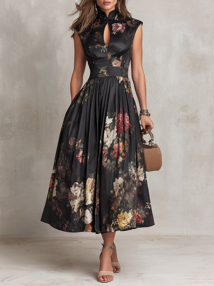 Violetta - Robe Midi Noire en Satin Plissé avec Motif Floral et Décolleté en O