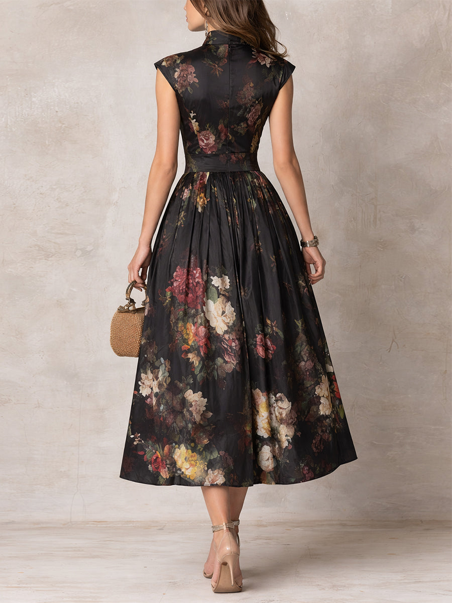 Violetta - Robe Midi Noire en Satin Plissé avec Motif Floral et Décolleté en O